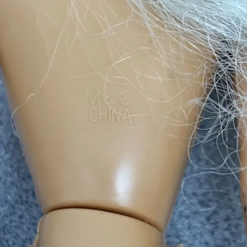 Vintage Barbie Clone Dolls, Made In China, Blonde, Twist Waist, 2 Bendable Legs
